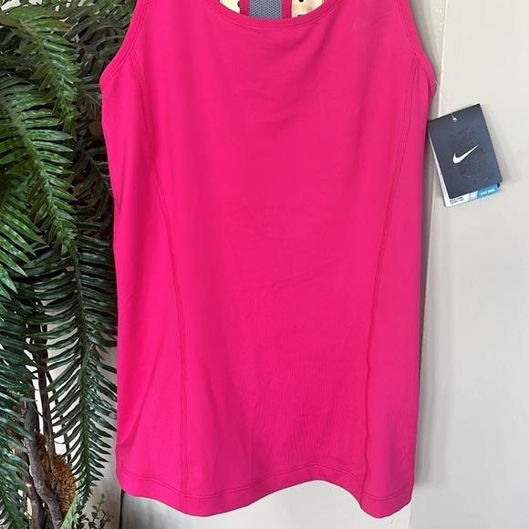 Brand New Nike Dri-Fit Pink Racerback Training Tank Top Lightly Padded Bra Cups - Picture 5 of 16